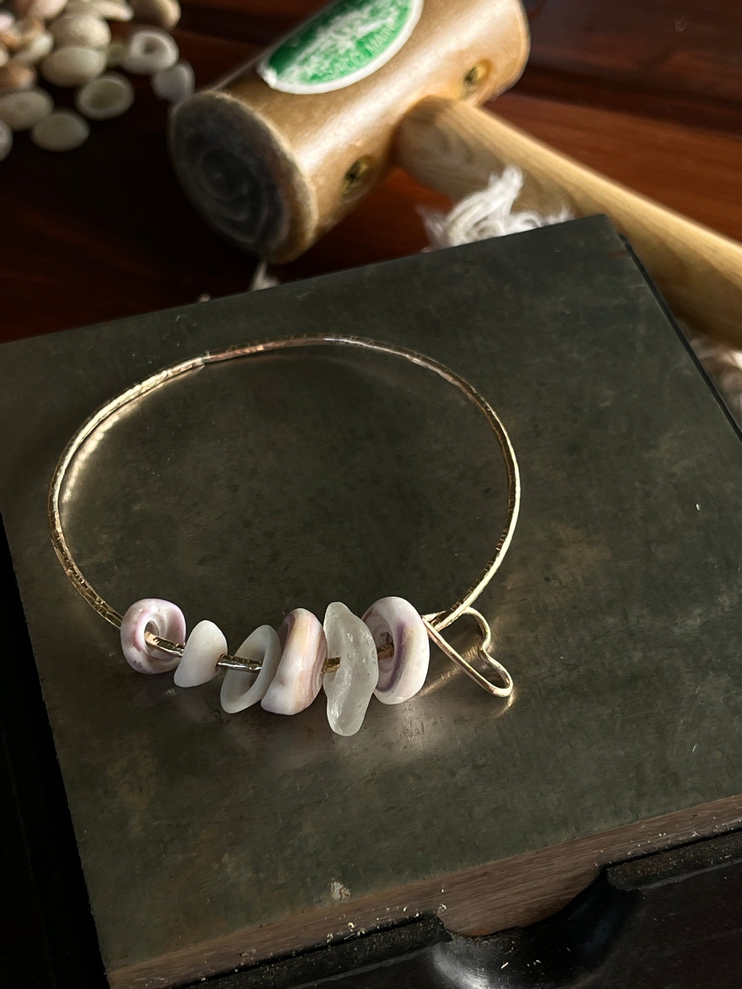 Hawaiian Seashell Bangle